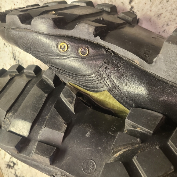 Vintage Military Combat Boots in Green and Black - Picture 9 of 10